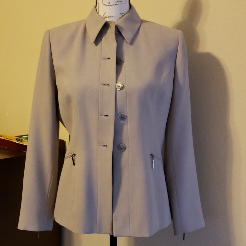 Kasper 2 PC pant suit